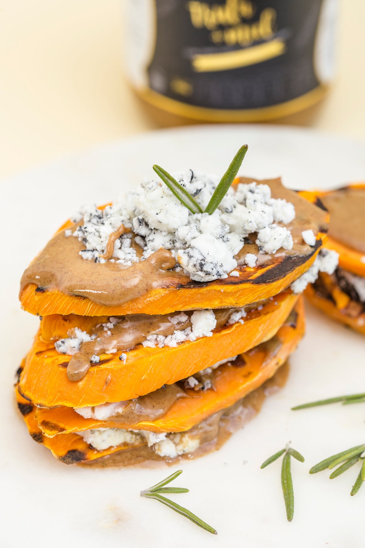 Lasagna de camote y queso de cabra con Sarai´s de Trufa Miel