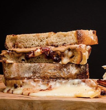 Grilled Cheese Sandwich (con Trufa Miel)