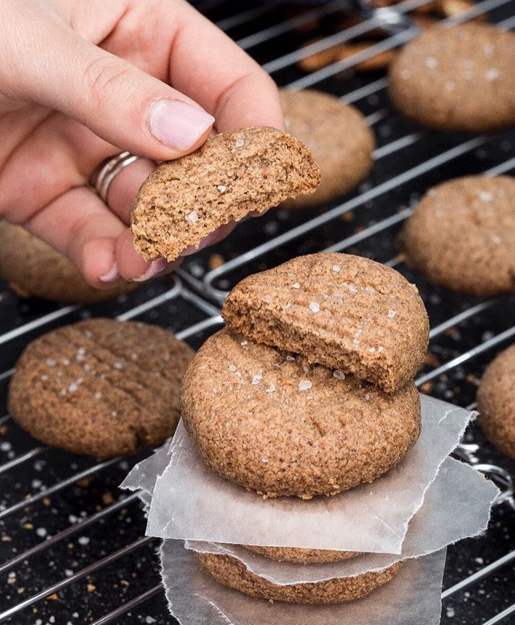 Vegan Almond Cookies