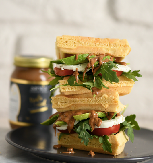 Sandwich de Waffle Saludable by Sarai´s Superfood Spread