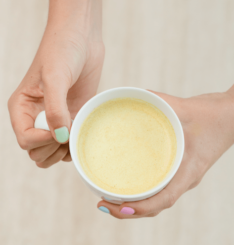 Bebida de Golden Milk Latte by Sarai´s Superfood Spreads